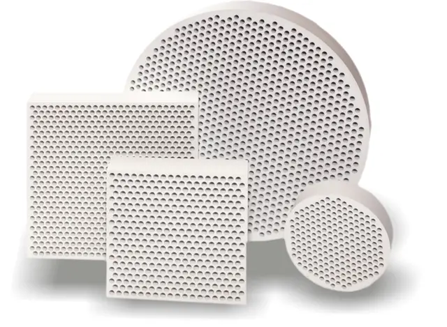 Foundry filter edge detail showing cell structure